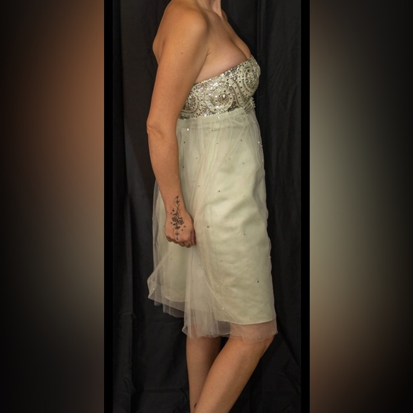 Cute green dress - Picture 2 of 3